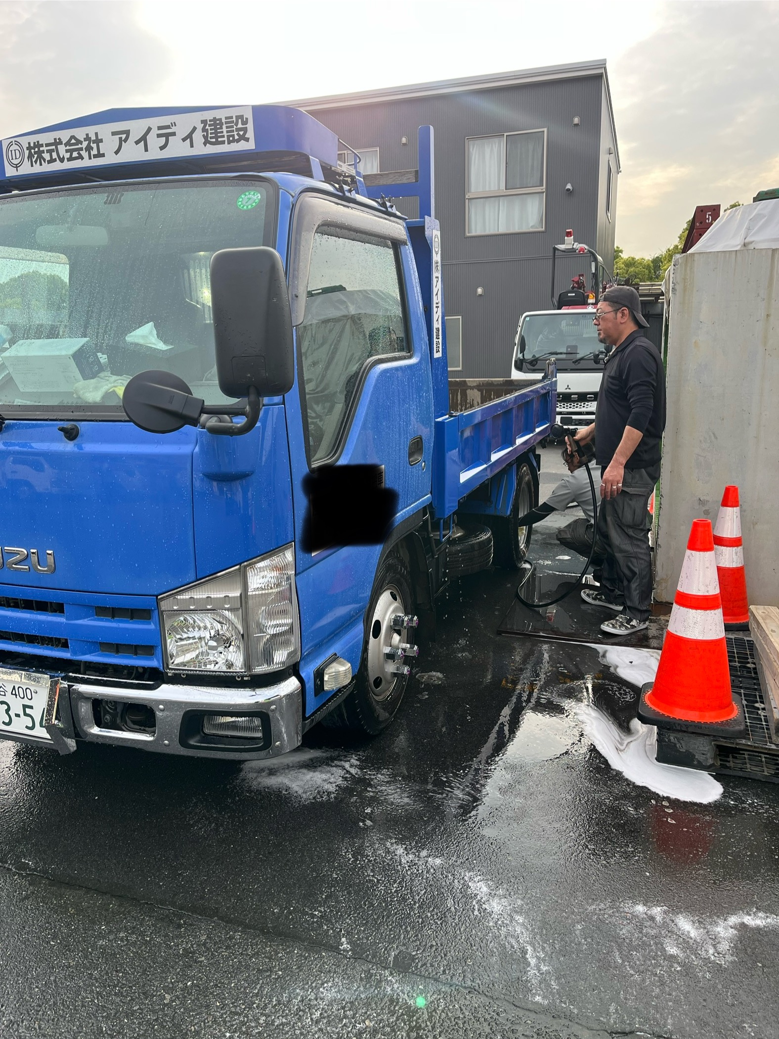 自社ダンプ洗車