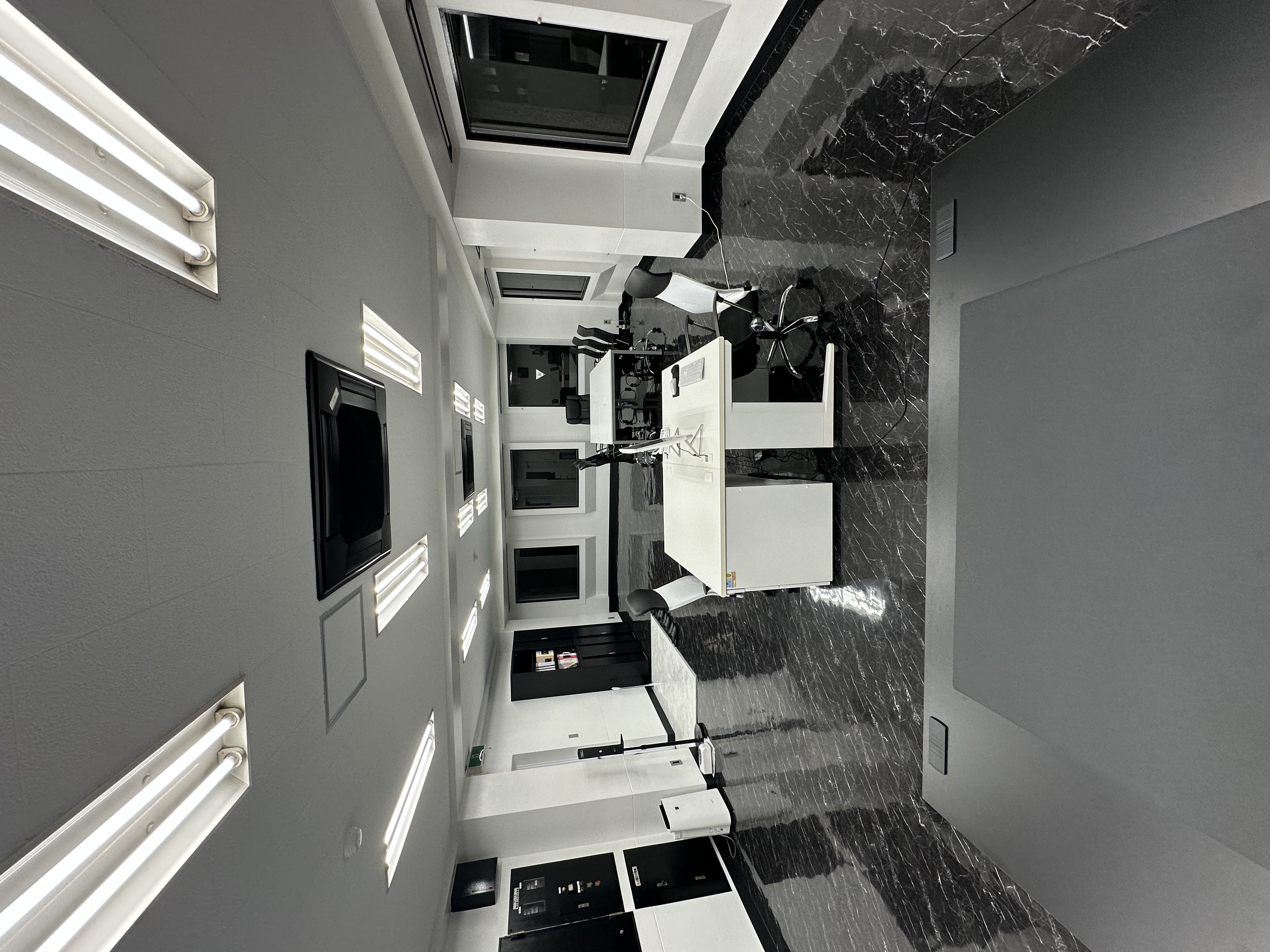 東京支社事務所内